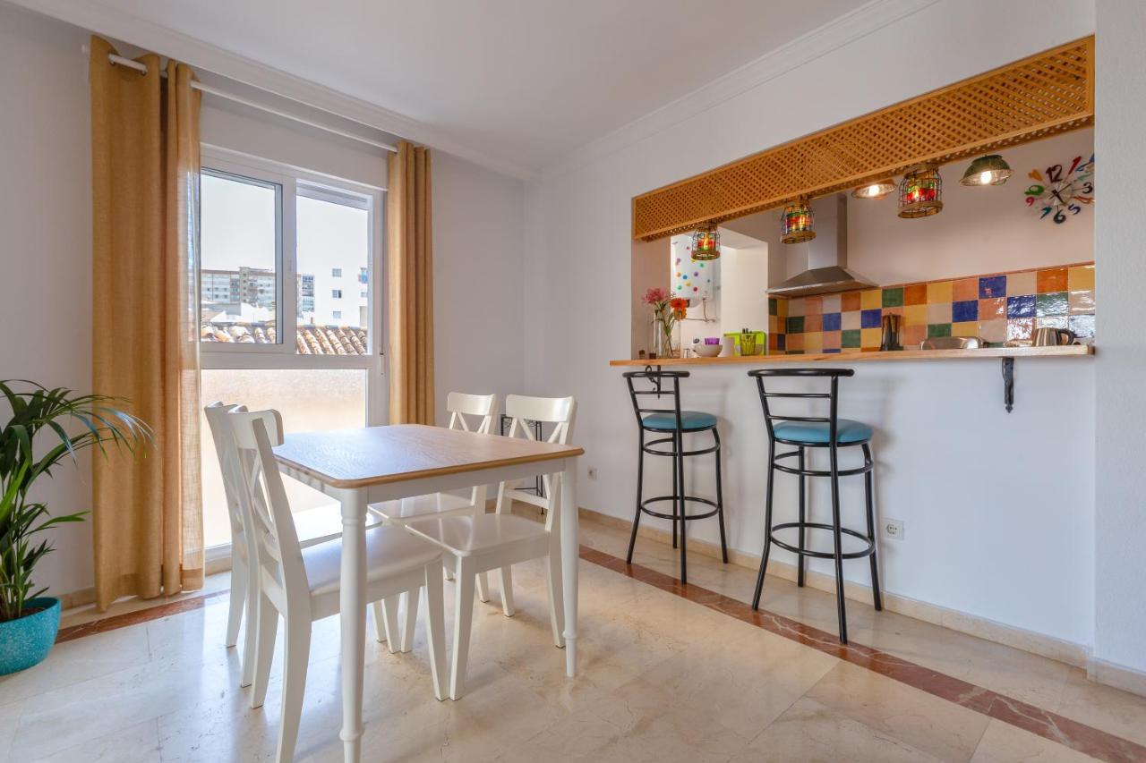Luminoso Apartamento De Dos Habitaciones Con Terraza Y Parking En El Centro Málaga Eksteriør bilde