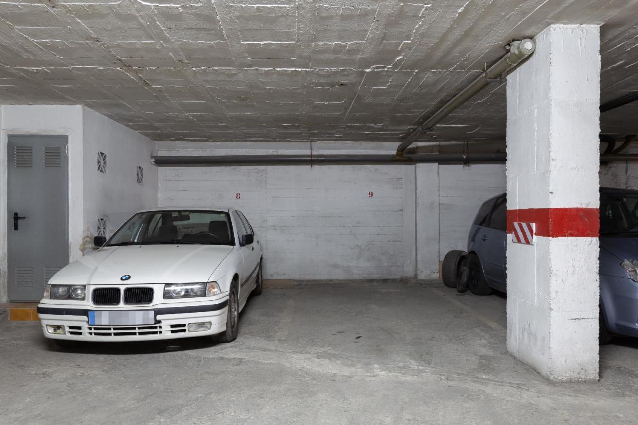 Luminoso Apartamento De Dos Habitaciones Con Terraza Y Parking En El Centro Málaga Eksteriør bilde