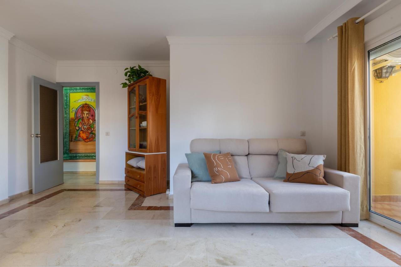 Luminoso Apartamento De Dos Habitaciones Con Terraza Y Parking En El Centro Málaga Eksteriør bilde